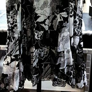 Vior black gray floral tiered hem sheath dress 18